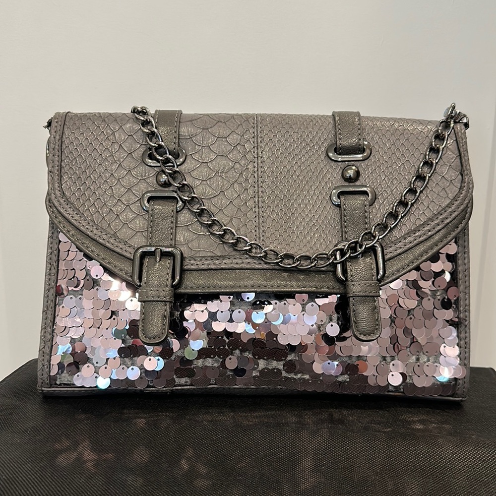 Women’s Pocketbook
